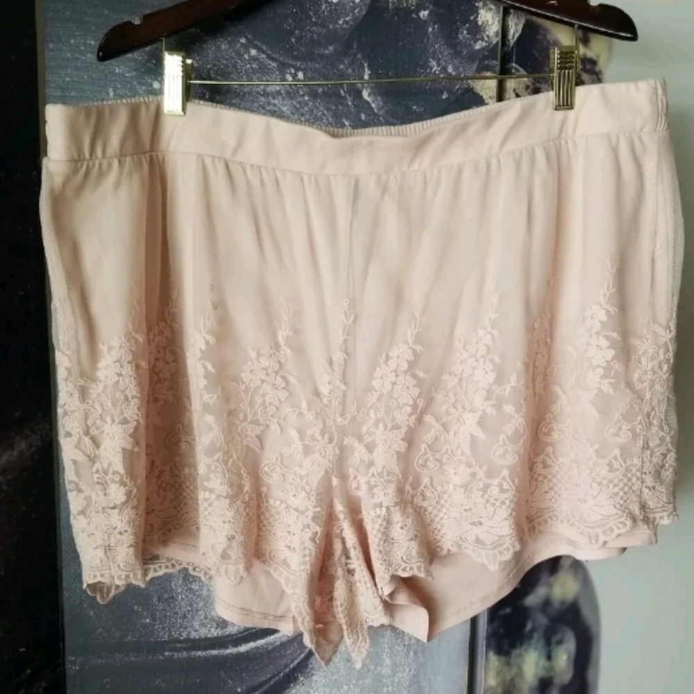 TORRID Women's Pink Elastic Waist 5 Inch Pull-On Stretch Mesh Mid-Rise Short 3X - Picture 2 of 8